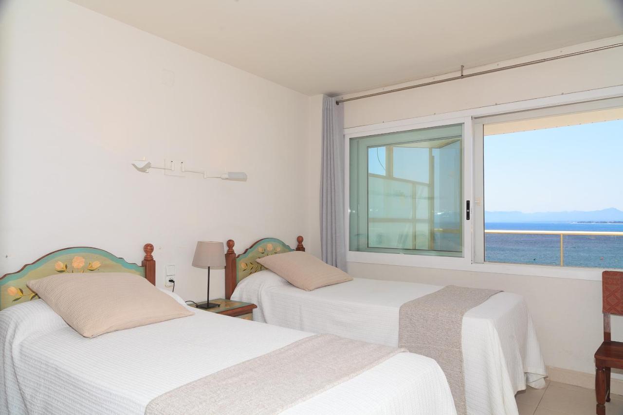 Uhc Barcino Apartments Салоу Екстер'єр фото