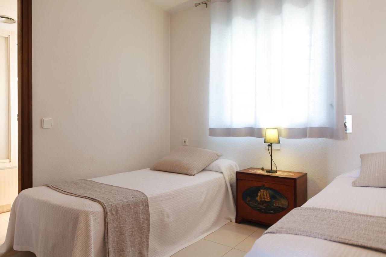 Uhc Barcino Apartments Салоу Екстер'єр фото