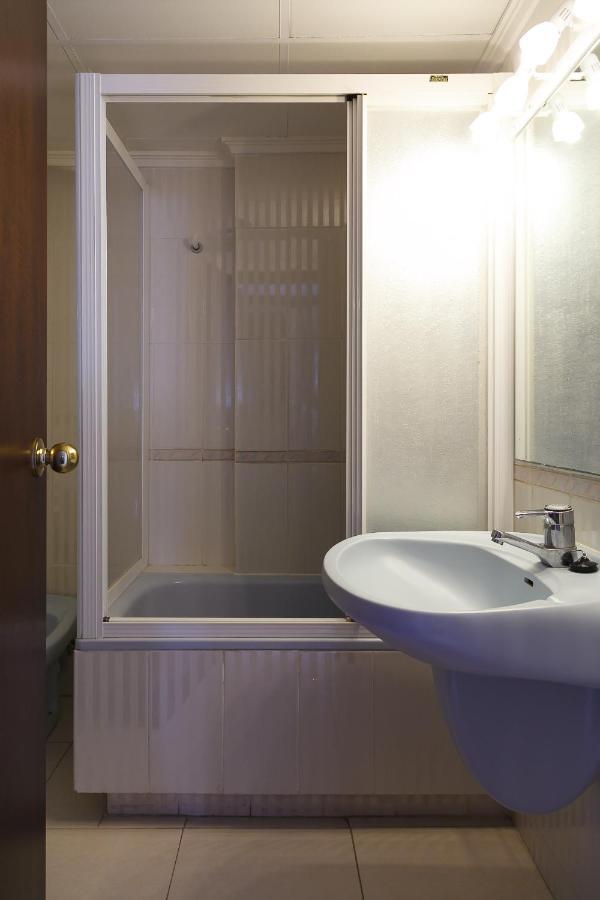 Uhc Barcino Apartments Салоу Екстер'єр фото